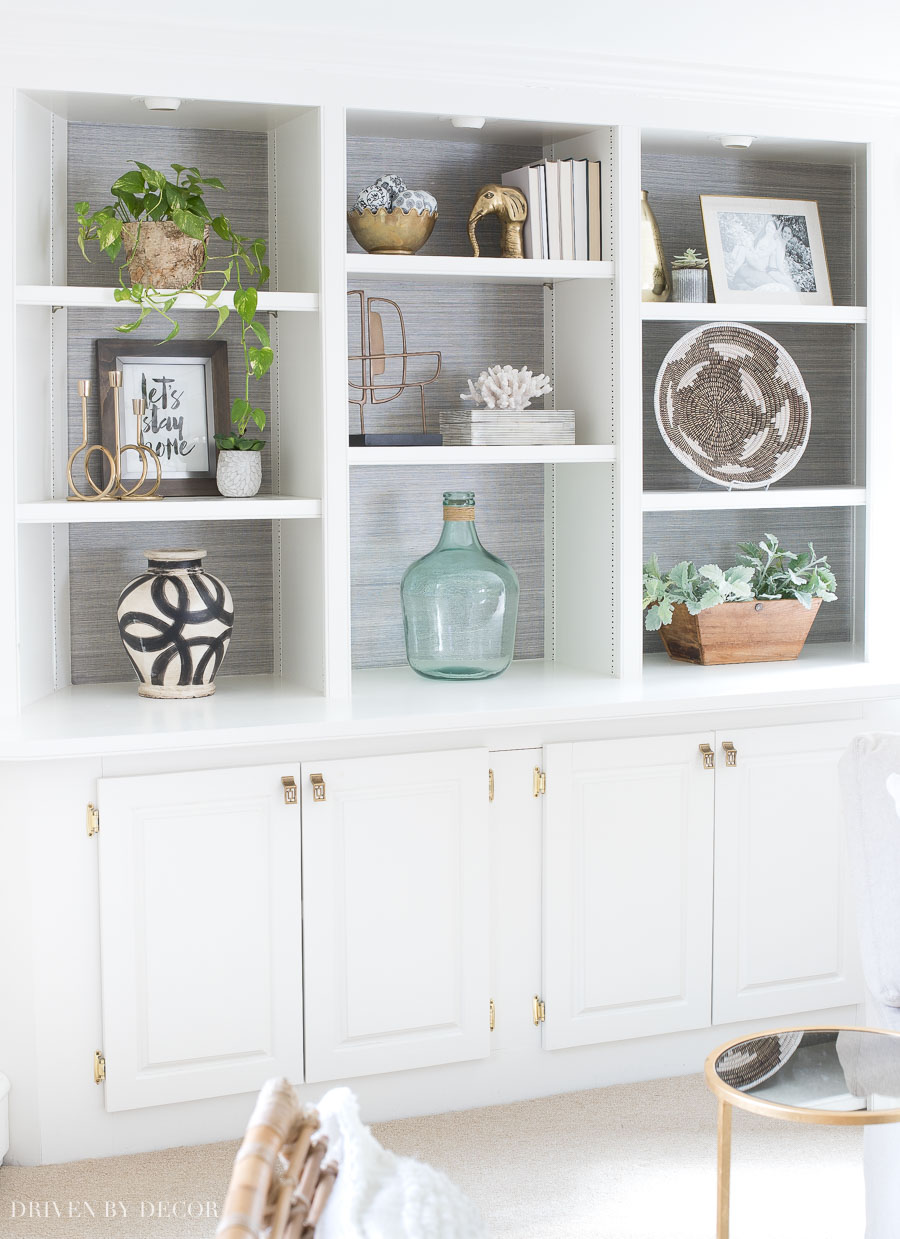 Decorating Shelves love the styling of the shelves in this large built-in bookcase - click BFJIXQA