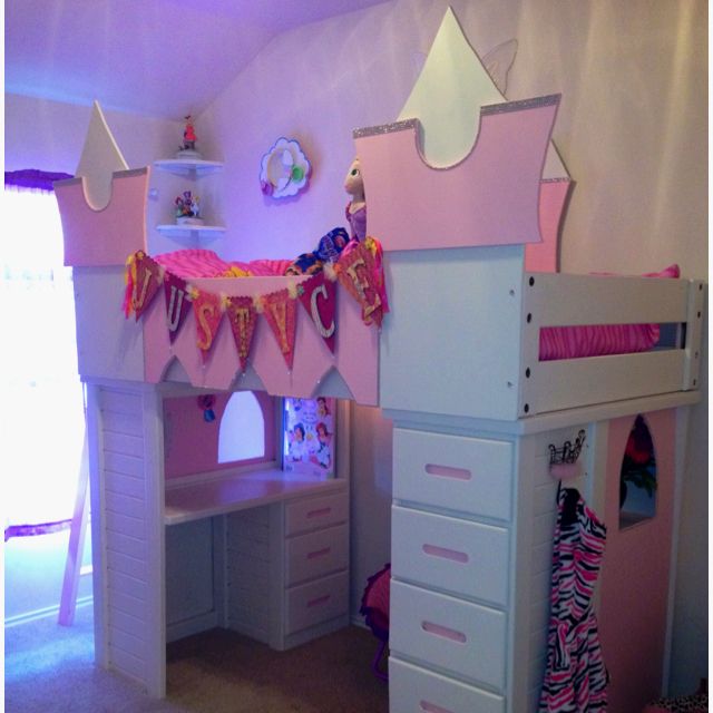 Beds for 5-years-old castle for our 5 year old princess! made out of bunk beds AOCISJX