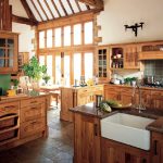 Wooden country-style kitchens: pictures & ideas for country-style rustic kitchens