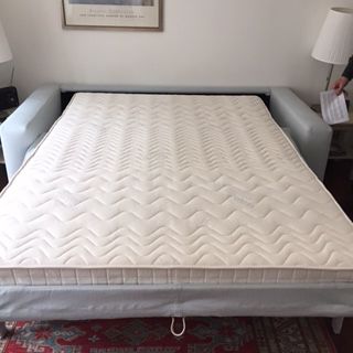Bed sofa 140 cm x 200 cm x 17 cm deep mattress. Luxurious sleep