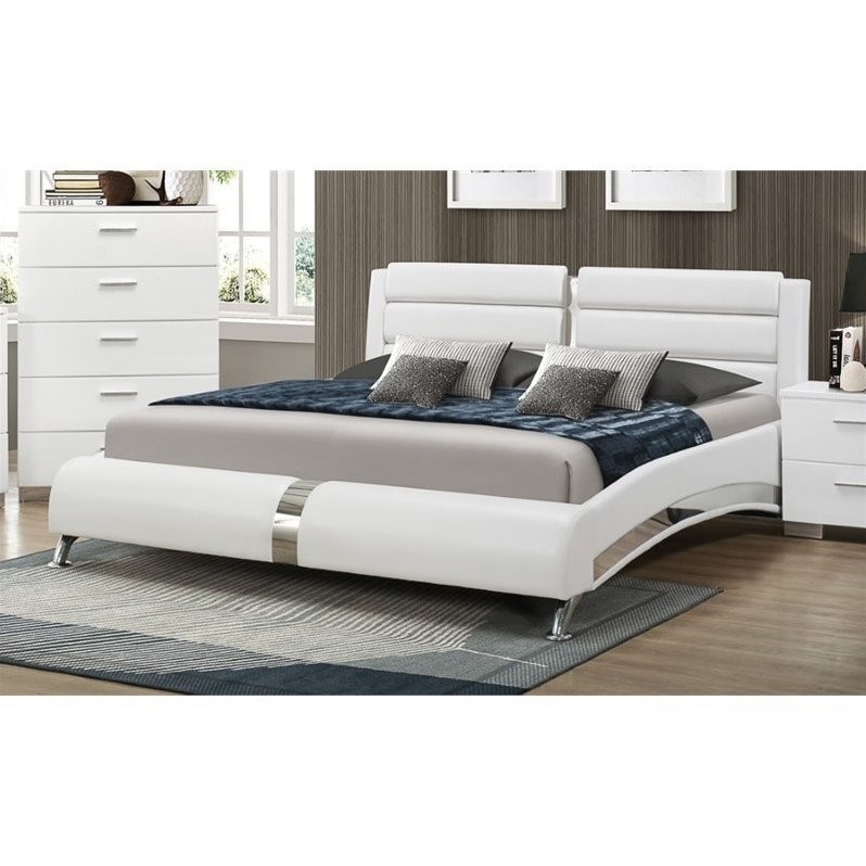 Coaster Felicity Queen Faux Leather Bed in White