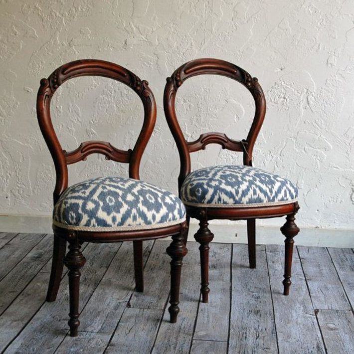 Best fabrics for dining room chairs #bestinteriordesigners