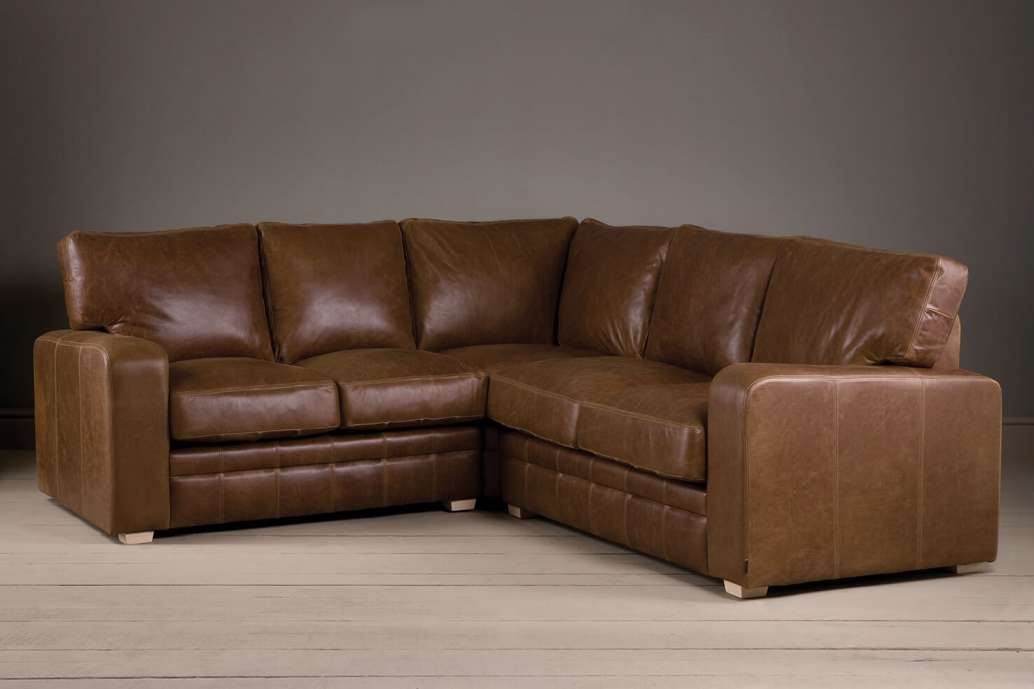 Leather corner sofa-a style statement in your home