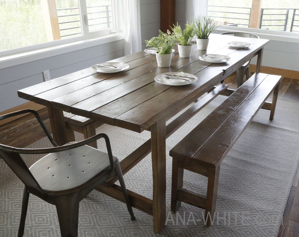 The easiest rustic dining table that you can build! Perfect beginner farm  table plans by Traveller Location
