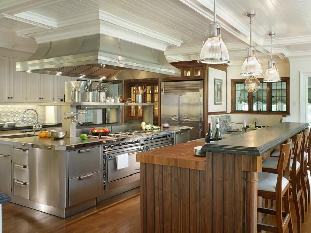Traditional White Kitchen With Stainless Steel Island