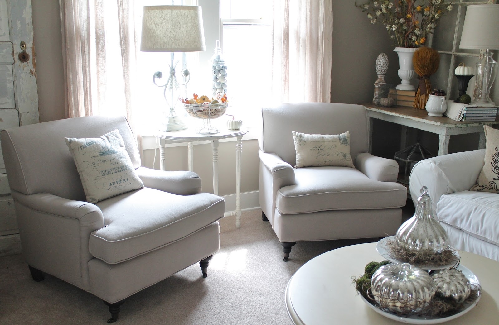 The Creative Large Living Room Chair Trend