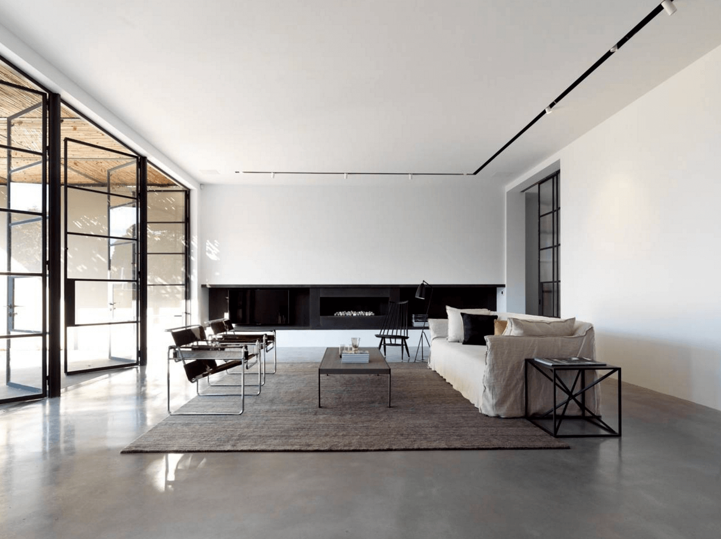 Minimalism in Interior Design: 25 Examples Proving Less Really Is More