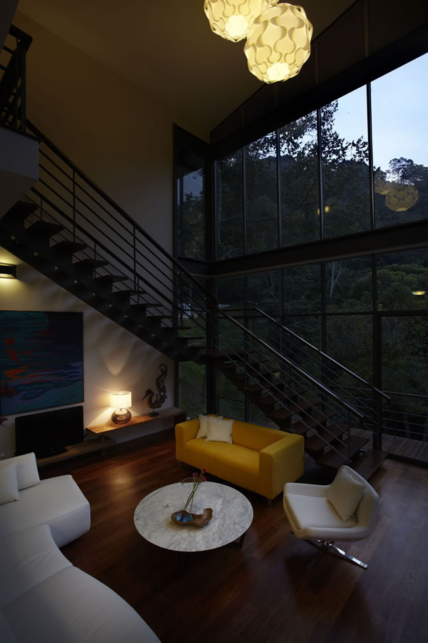 Beautiful deckhouse in the woods designed by Choo Gim Wah Architect