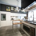Stainless steel backsplash – advantages, tips and ideas