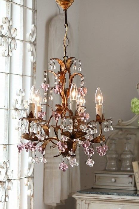 Decorate your home with antique chandeliers