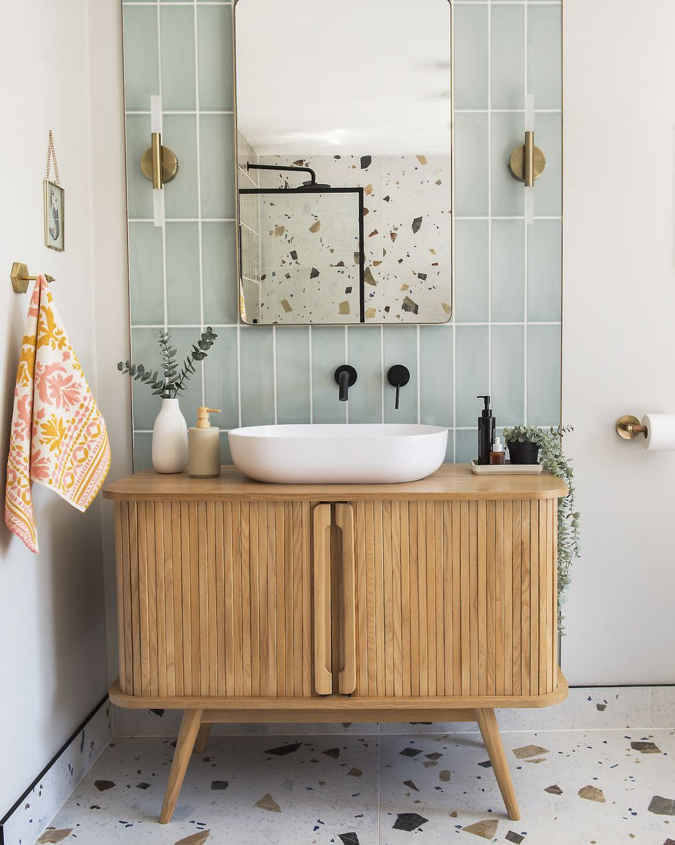 10 Stunning Bathroom Tile Designs to Transform Your Space