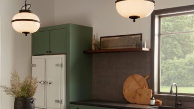 Hanging lighting in the kitchen