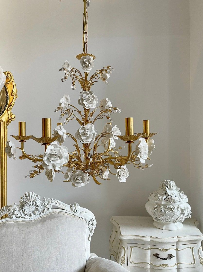 small chandeliers Elegant Lighting Options for Compact Spaces