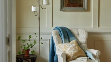 3 bright floor lamps