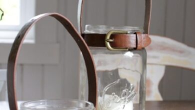 3 candles hanging
