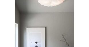 A 3 bright white ceiling lamp