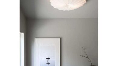 A 3 bright white ceiling lamp