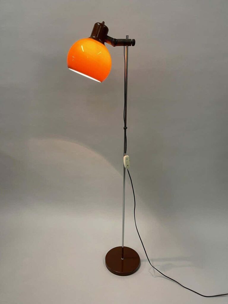 adjustable floor lamps