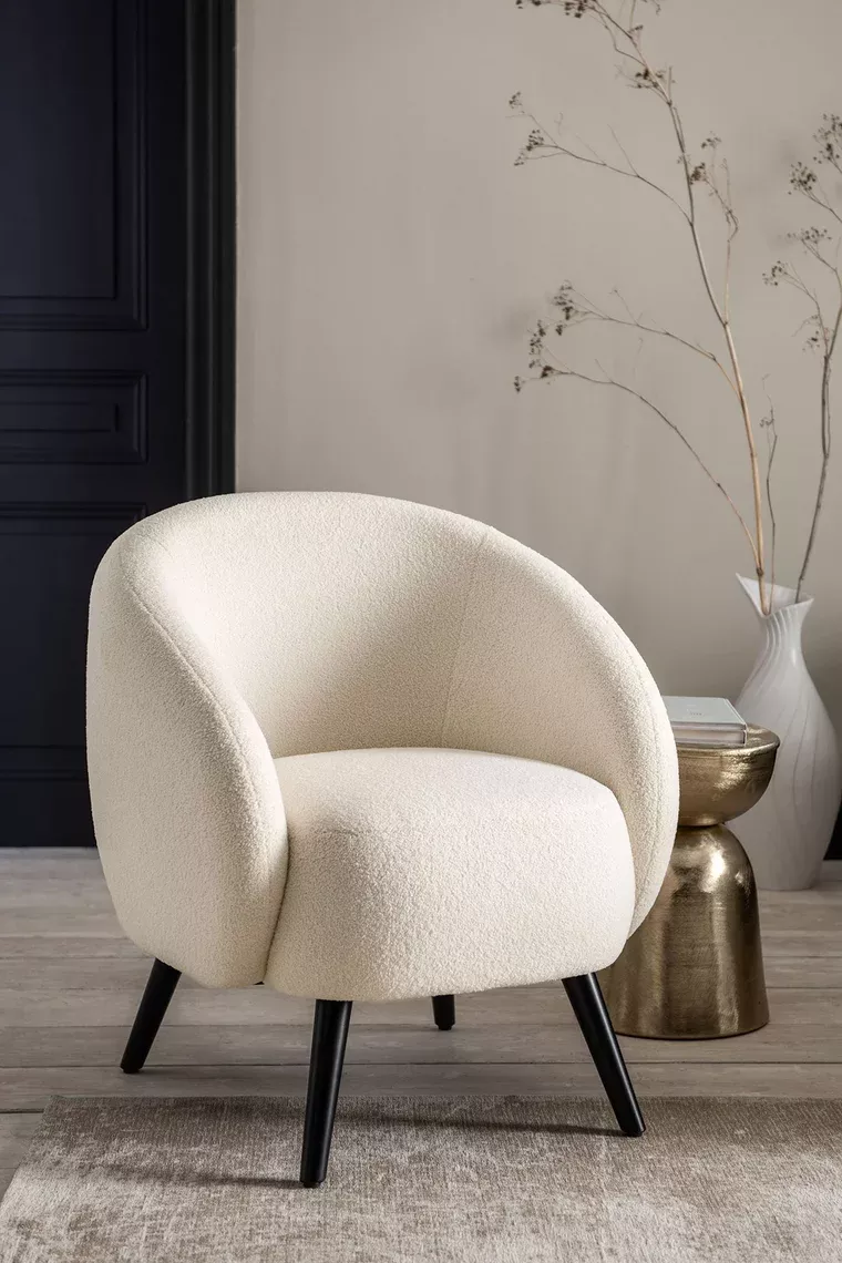 Armchair For Bedroom: The Perfect Addition to Your Relaxing Oasis