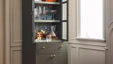 Bar Hutch