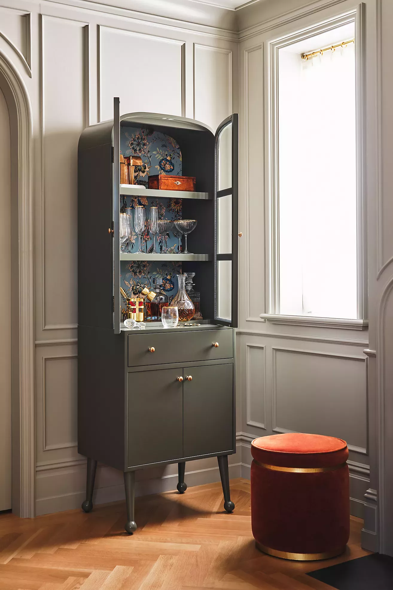 Bar Hutch – A Stylish and Functional Addition to Your Home