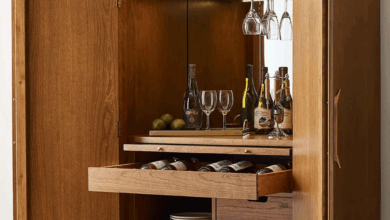 Bar Hutch