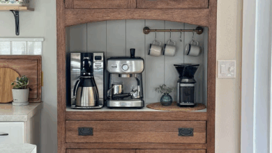 Bar Hutch