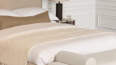 bed benches