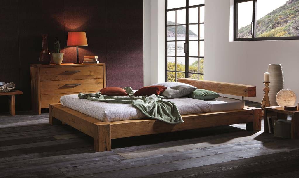 Beds made of wild oak – luxurious and natural option for your bedroom