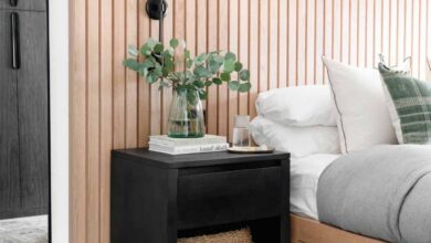 Beds with headboard
