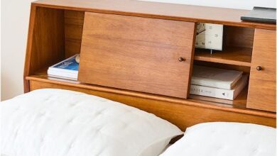 Beds with headboard