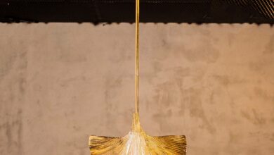 Bedside lamp in gold leaf