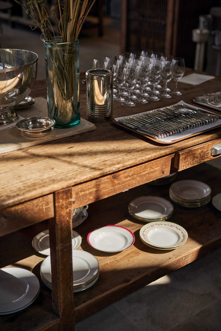 Bistro Tables Perfect for Small Spaces and Outdoor Dining