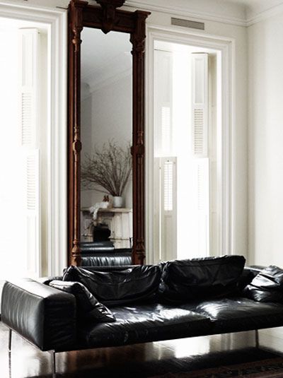 Black Leather Sofas for Stylish and Sophisticated Living Rooms