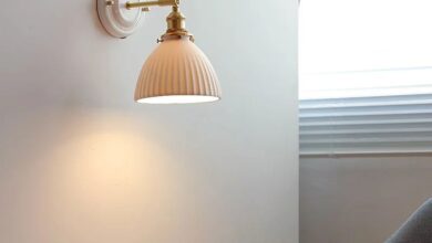 bright bathroom lighting