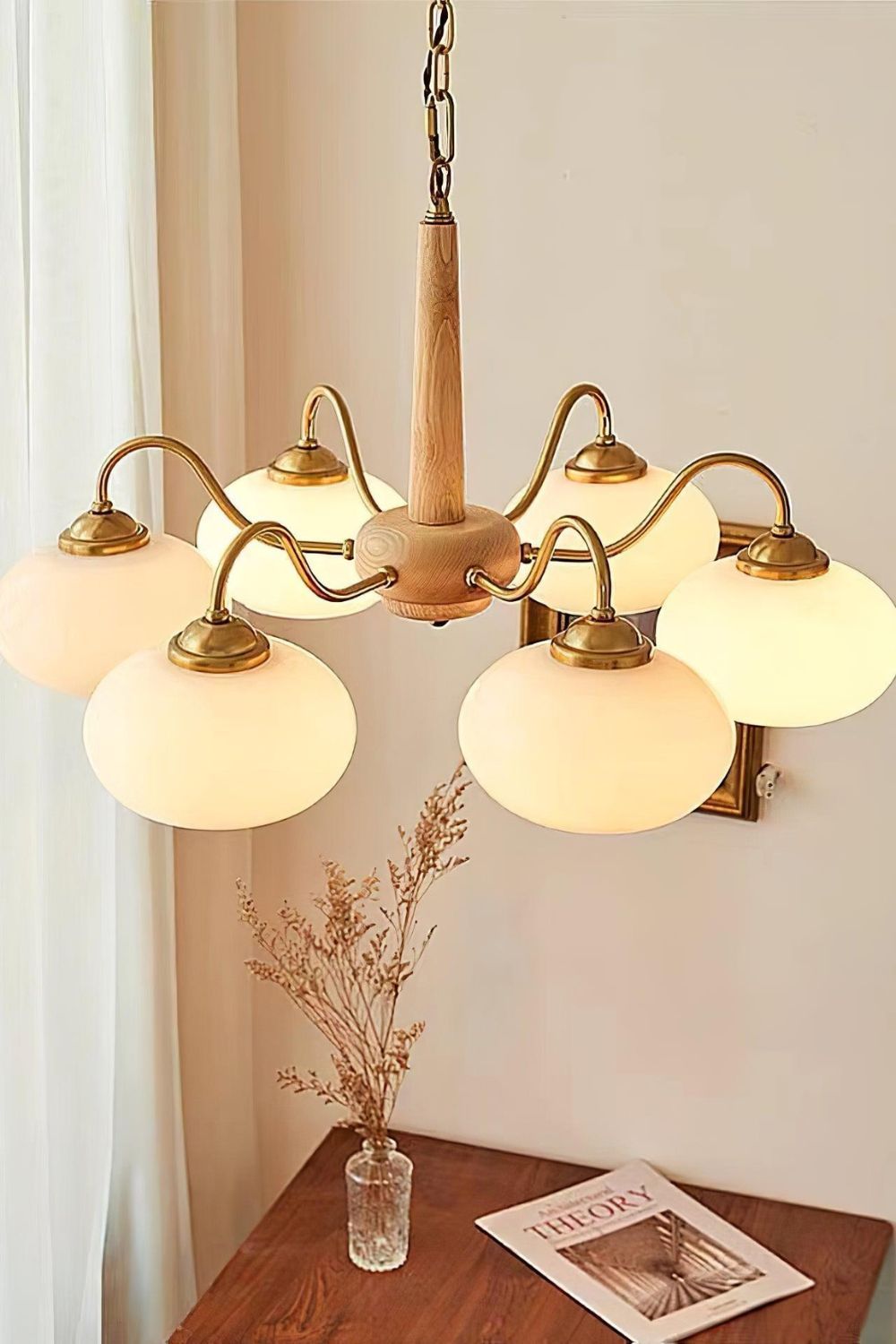 Chandelier in Brass: A Timeless Touch to Your Home