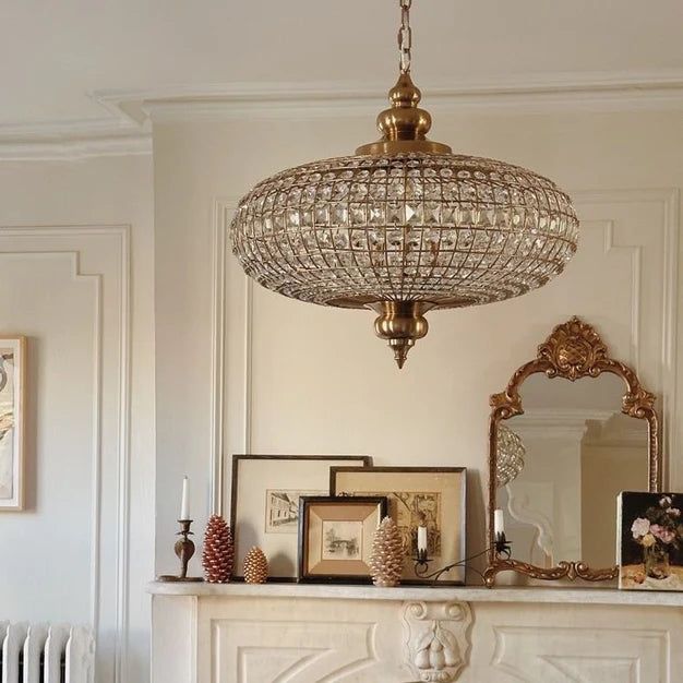 Chandeliers in the Bedroom – A Luxurious and Elegant Touch