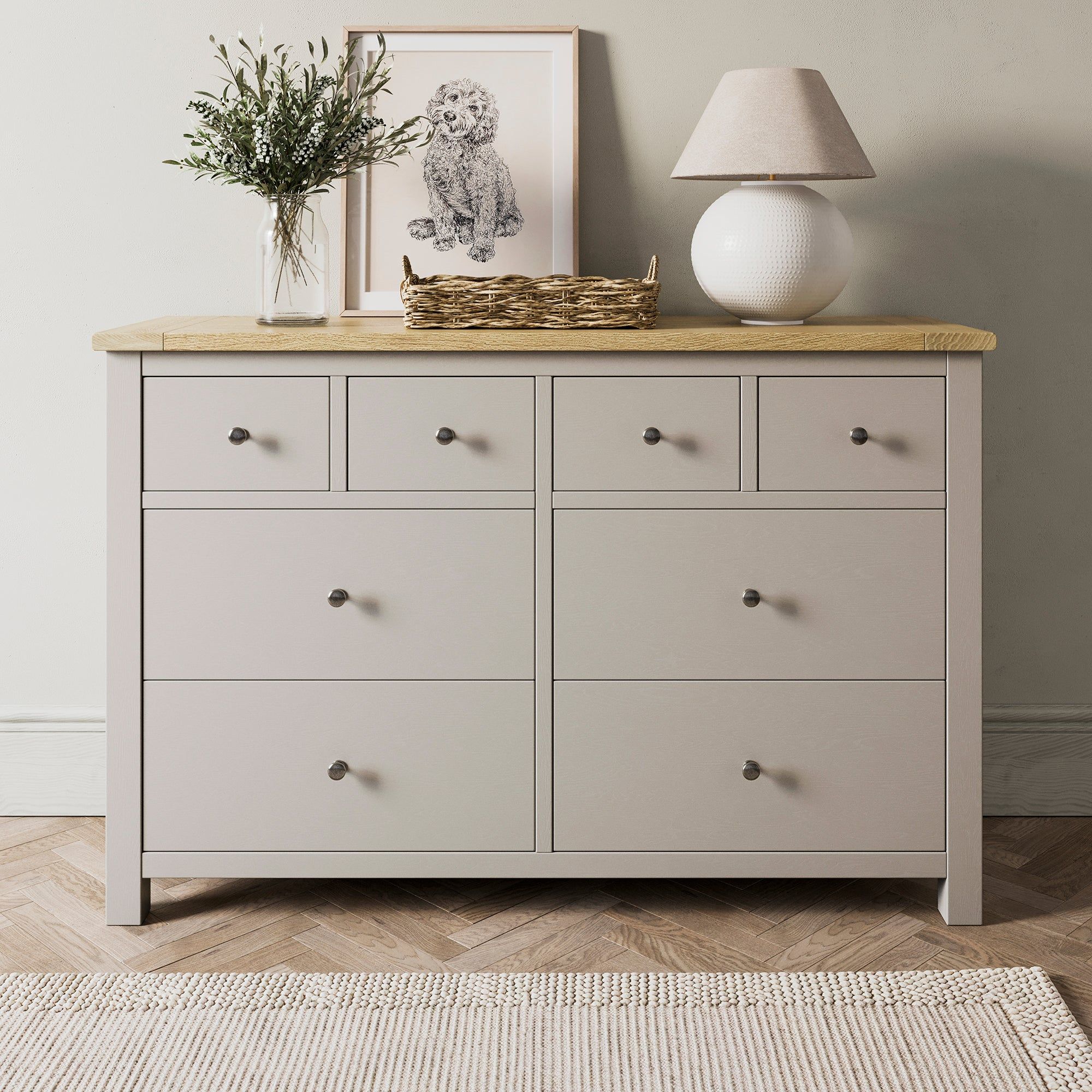 Chests of drawers for the bedroom