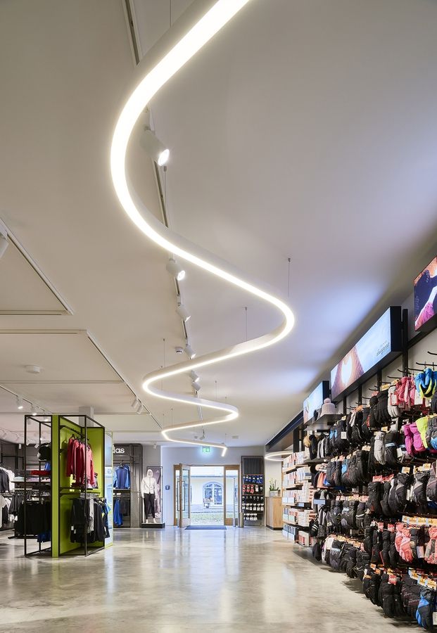 Commercial Lighting Solutions for Improved Efficiency and Aesthetic Appeal