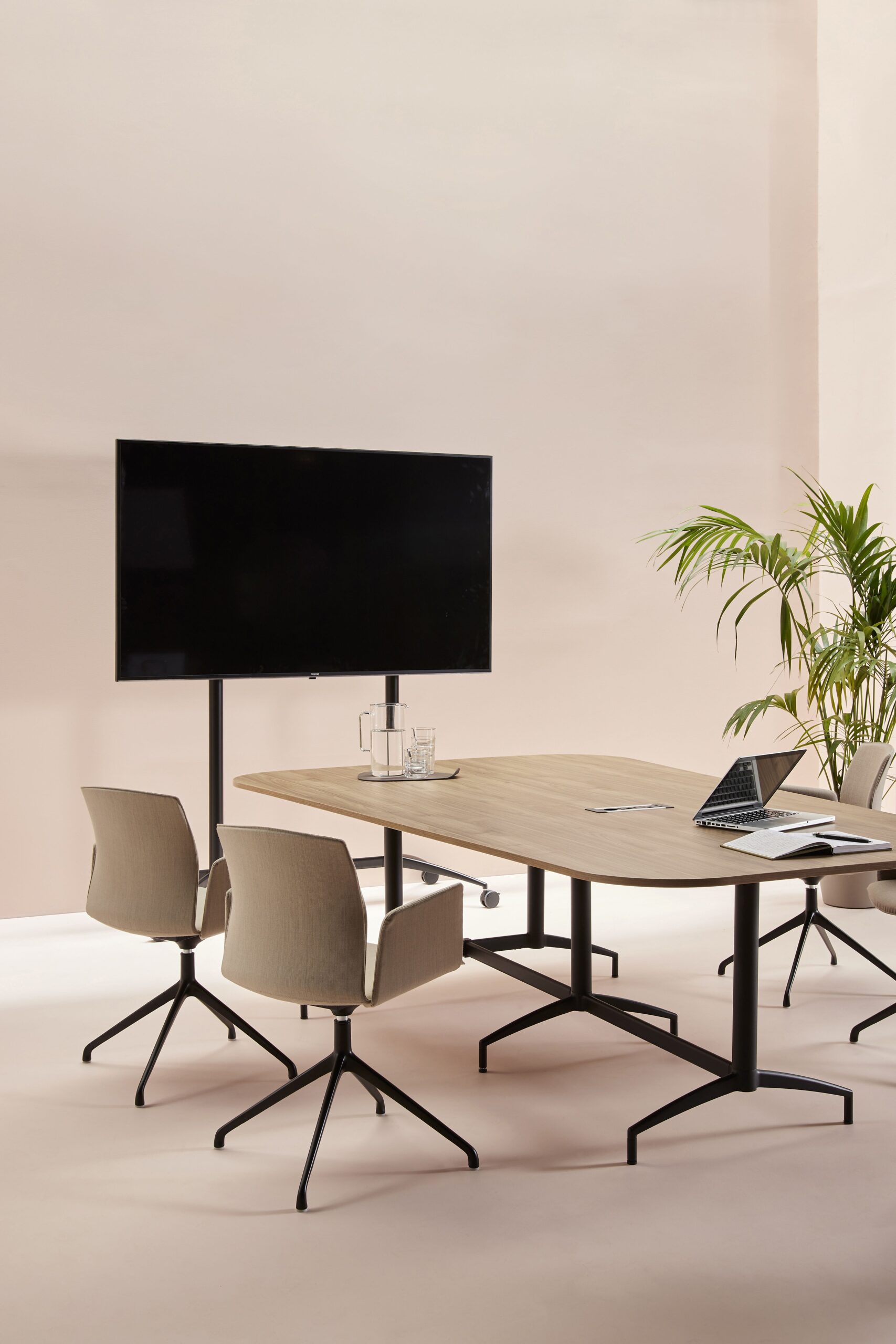 Conference Room Chairs Spruce Up Meeting Spaces