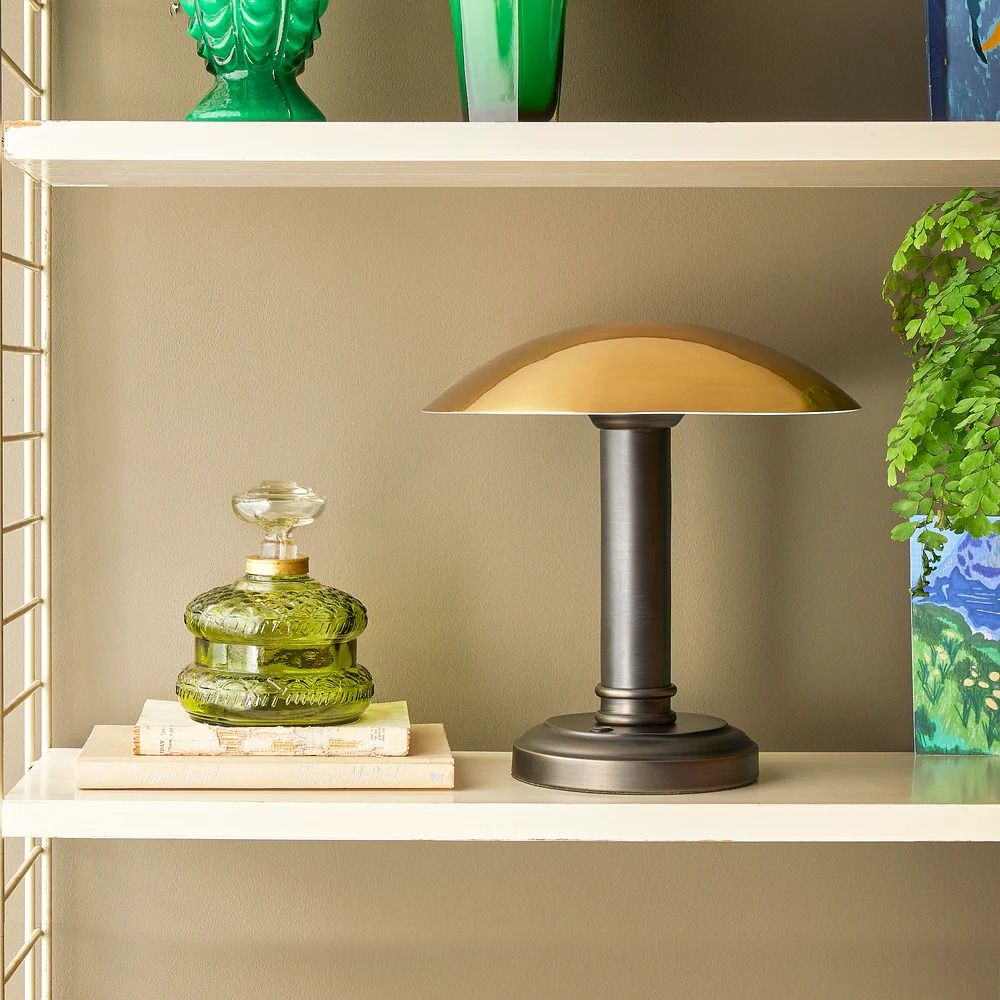 Cordless table lamps