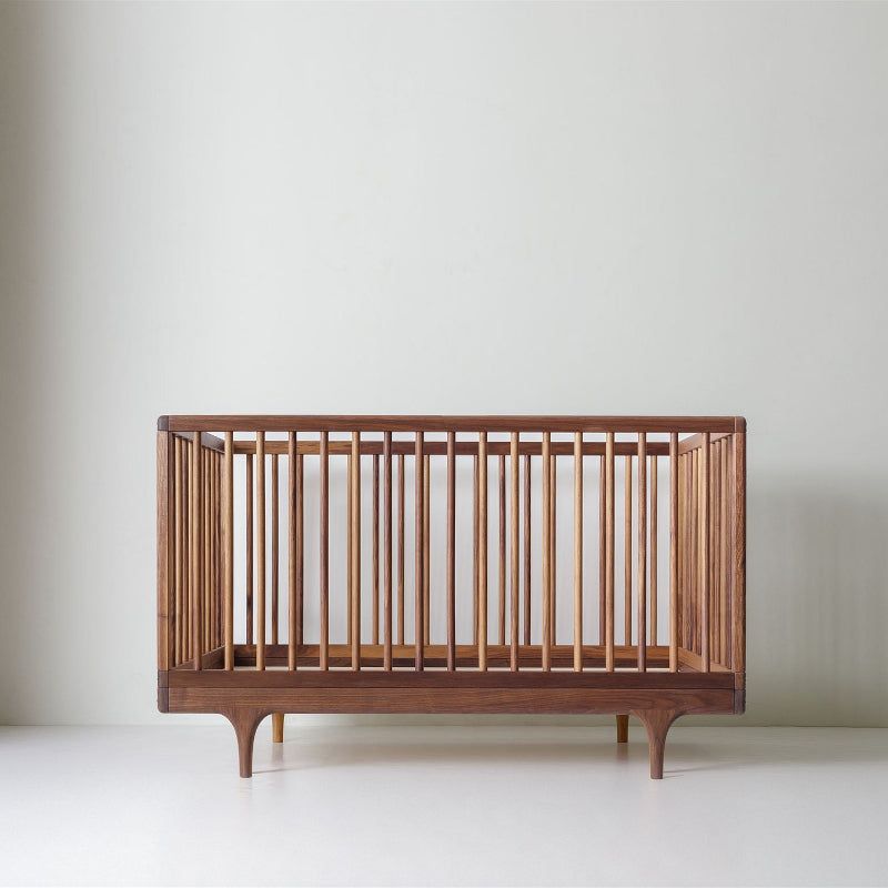 Cribs made of solid wood – a natural choice for nursery furniture