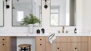 Custom Bathroom Vanities