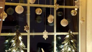 Decorate the Christmas tree