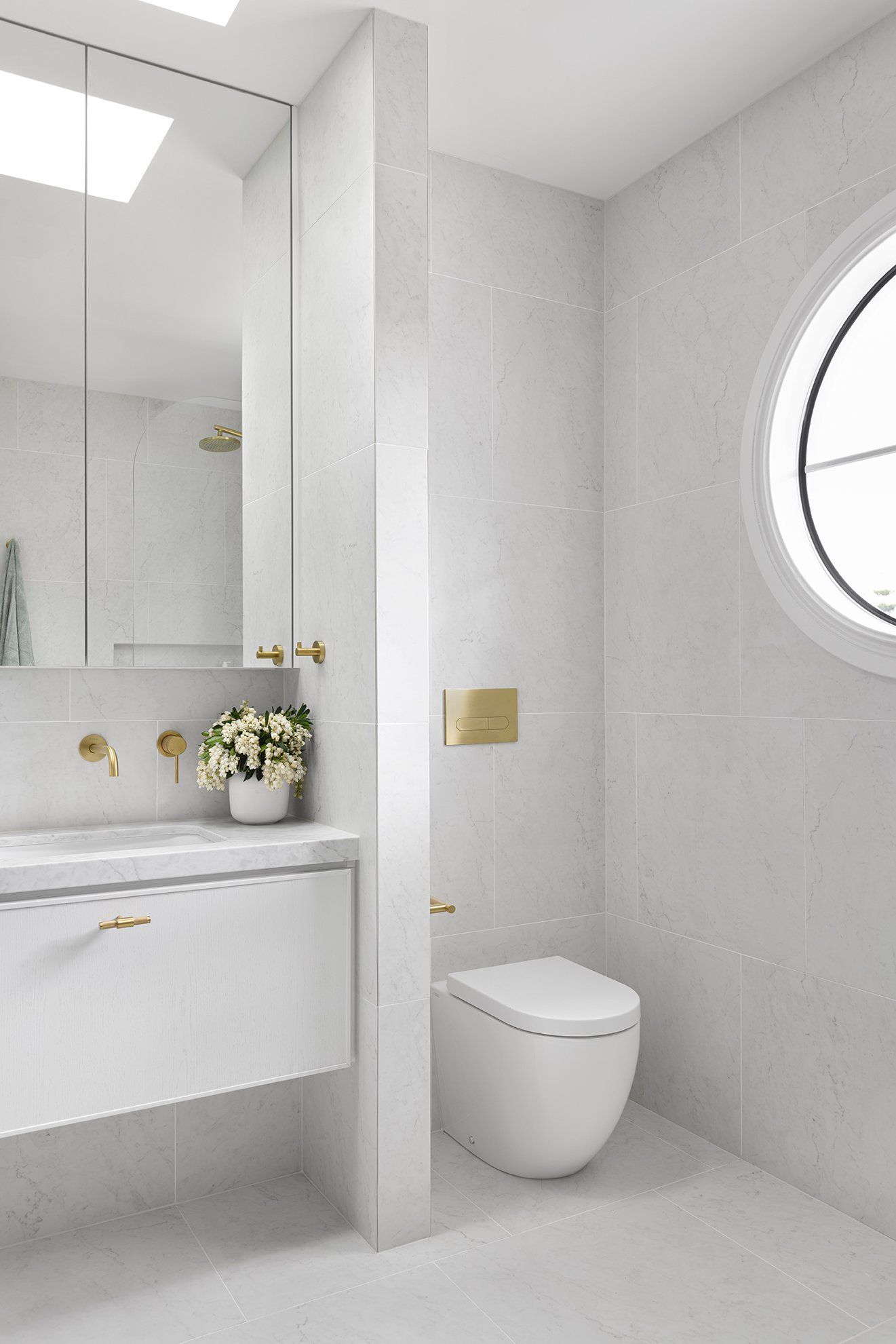 Ensuite Bathroom Ideas for Small Spaces