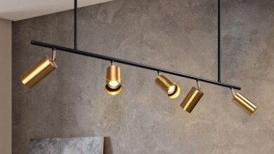 Hanging lighting in the kitchen