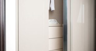 Hinged-door wardrobes pine natural lacquered