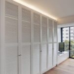 Hinged-door wardrobes pine painted white