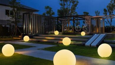 Illuminating garden light