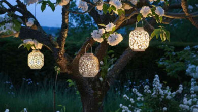 Illuminating garden light